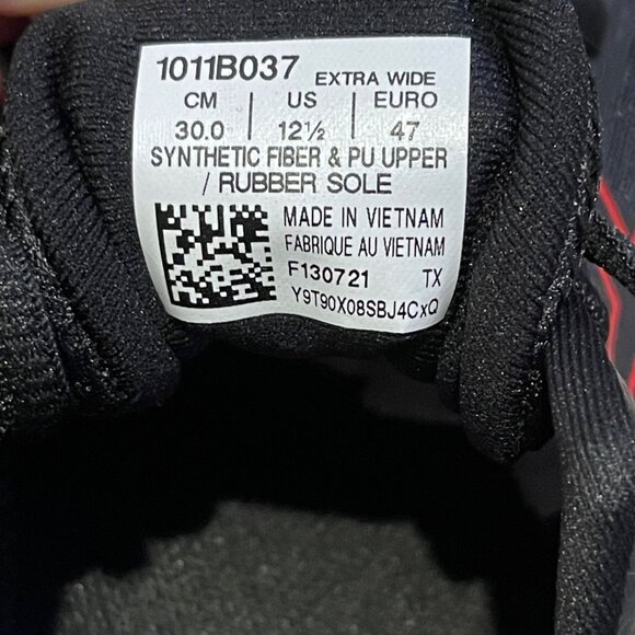 NWT Asics Gel-Excite 8 Running Shoes Mens Size 12.5 Black, Electric Red Wide 4E - Picture 8 of 12